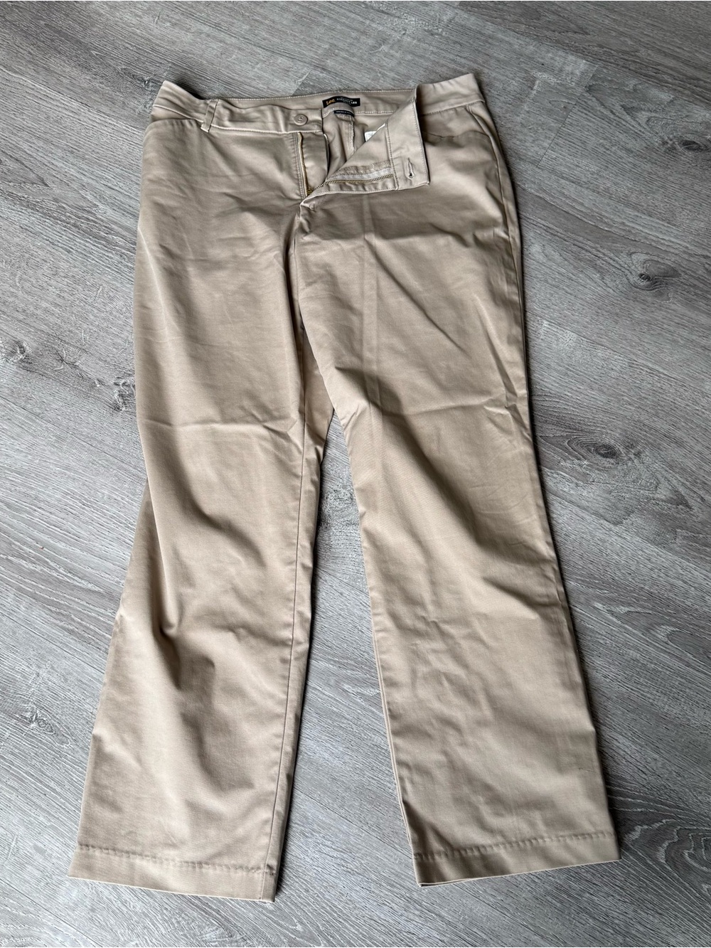 Lee Men's Beige/Tan Chino Pants - Straight Leg